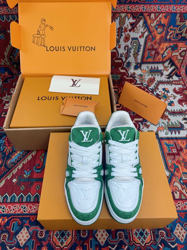 ルイヴィトン靴正面デザイン